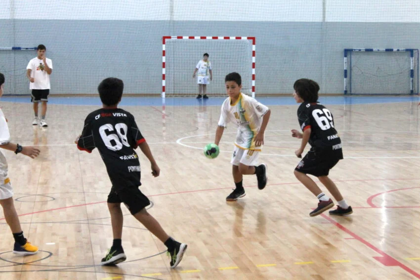 Encontro juntou jovens do Algarve e Alentejo em jogos de andebol e convívio