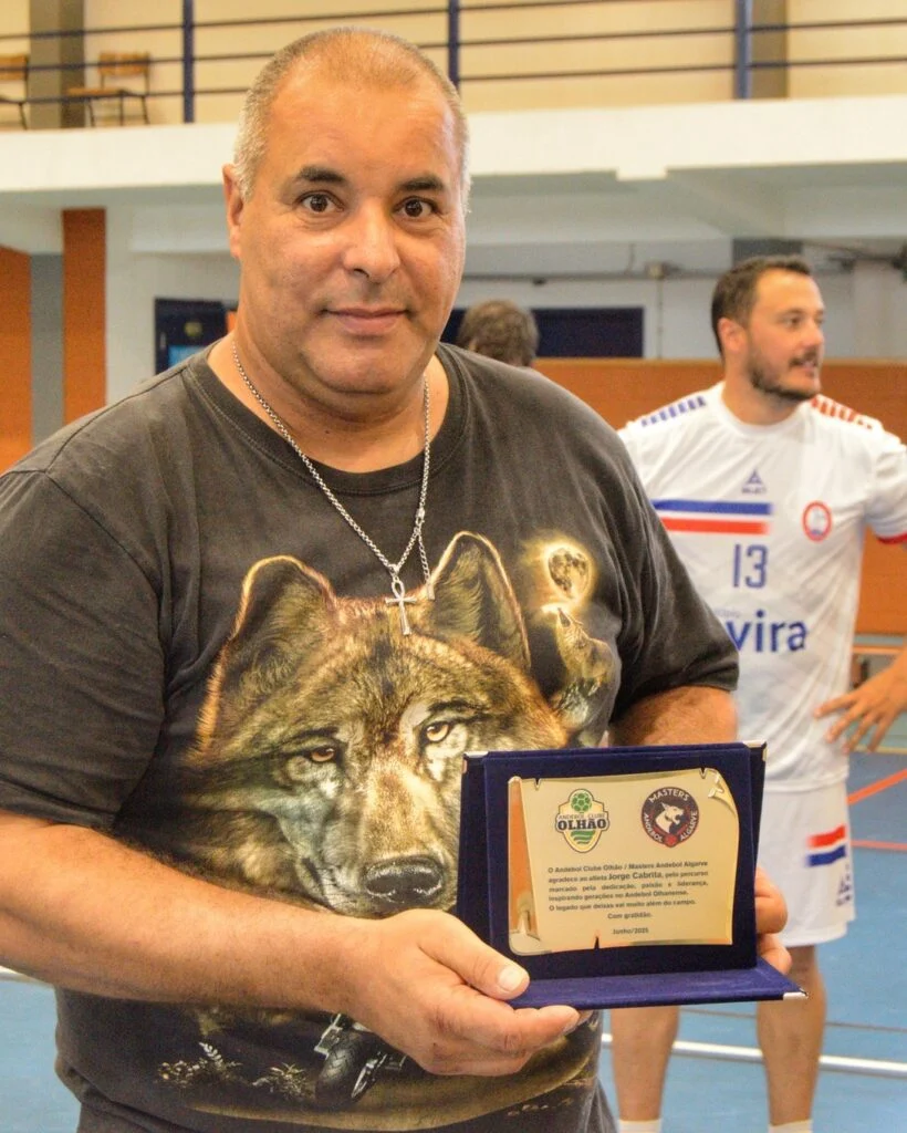 Jorge Cabrita homenageado pelo Andebol Clube de Olhão