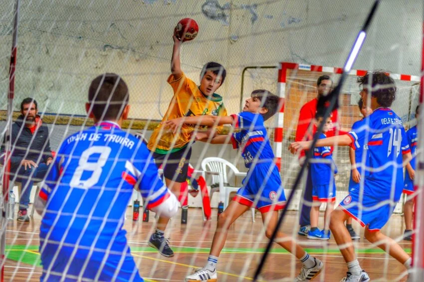 Jovens andebolistas do Algarve e Alentejo marcam encontro em Olhão